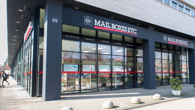 MAIL BOXES ETC.
